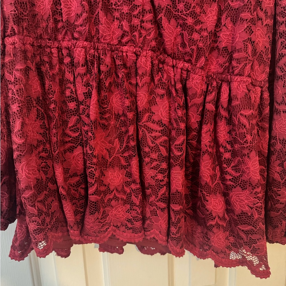 Maurice’s Red Wine lace long sleeve sheer arm peplum top plus 2x - Picture 4 of 7